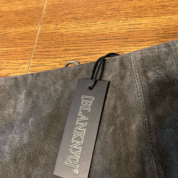 Blank NYC Suede Skirt. - Picture 4 of 11
